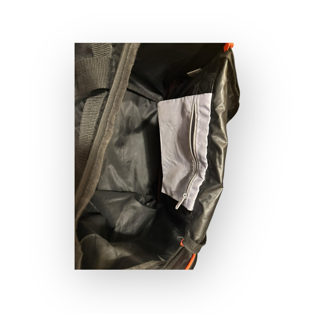 Adidas Medium Size Duffle Gym Bag Black/Orange Sports Travel Carry On - Picture 8 of 10